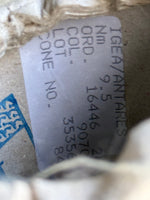 Load image into Gallery viewer, IGEA ANTARES 30 Kid Mohair 38 Acrylic 32 Polyamide 1/9.5nm Cone Yarn