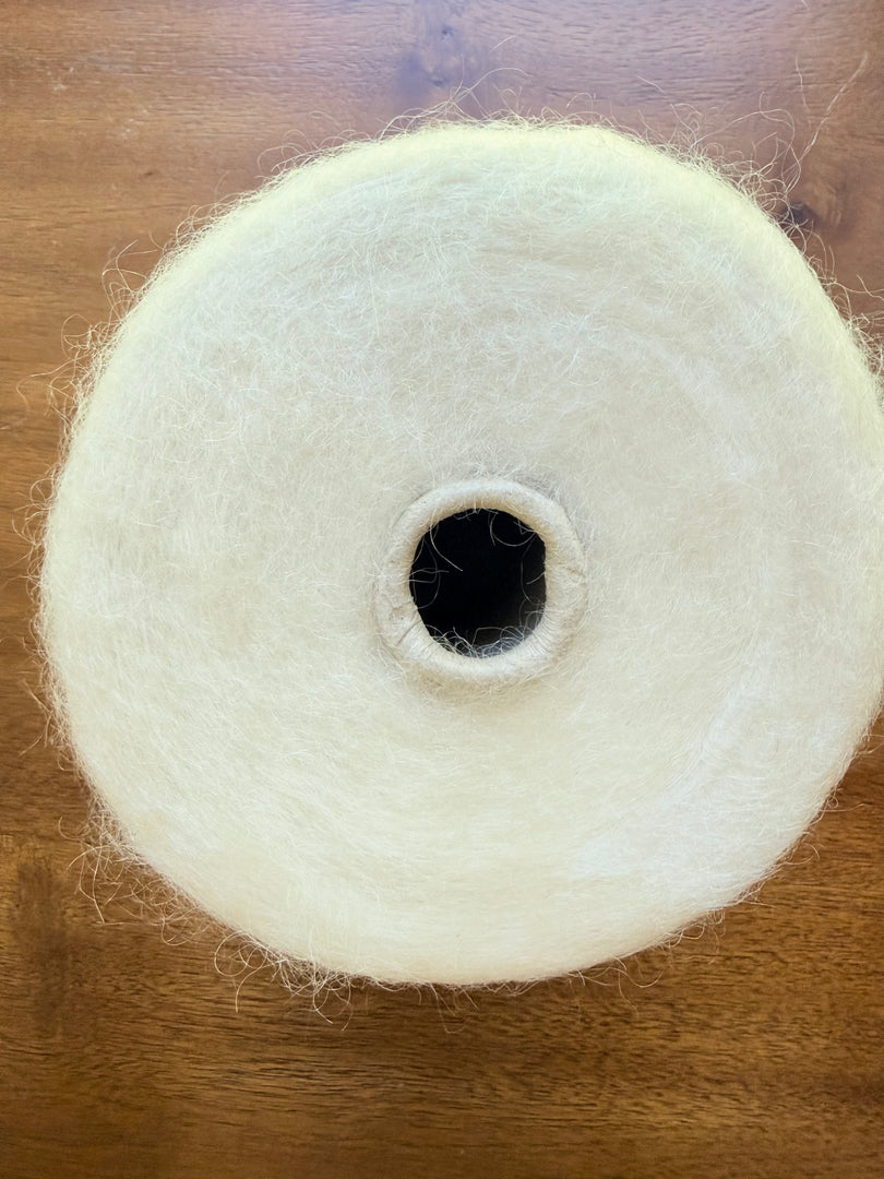 IGEA Astro 50 Kid Mohair 18 Wool 32 Polyamide Cone Yarn · 1/10Nm · Italy