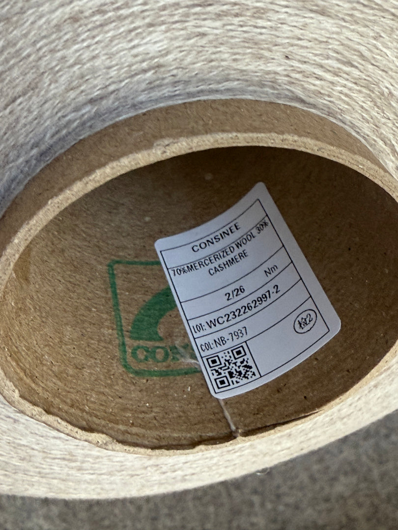 Consinee 70 Mercerized Wool 30 Cashmere · 2/26nm · Heathered Oatmeal · Cone Yarn