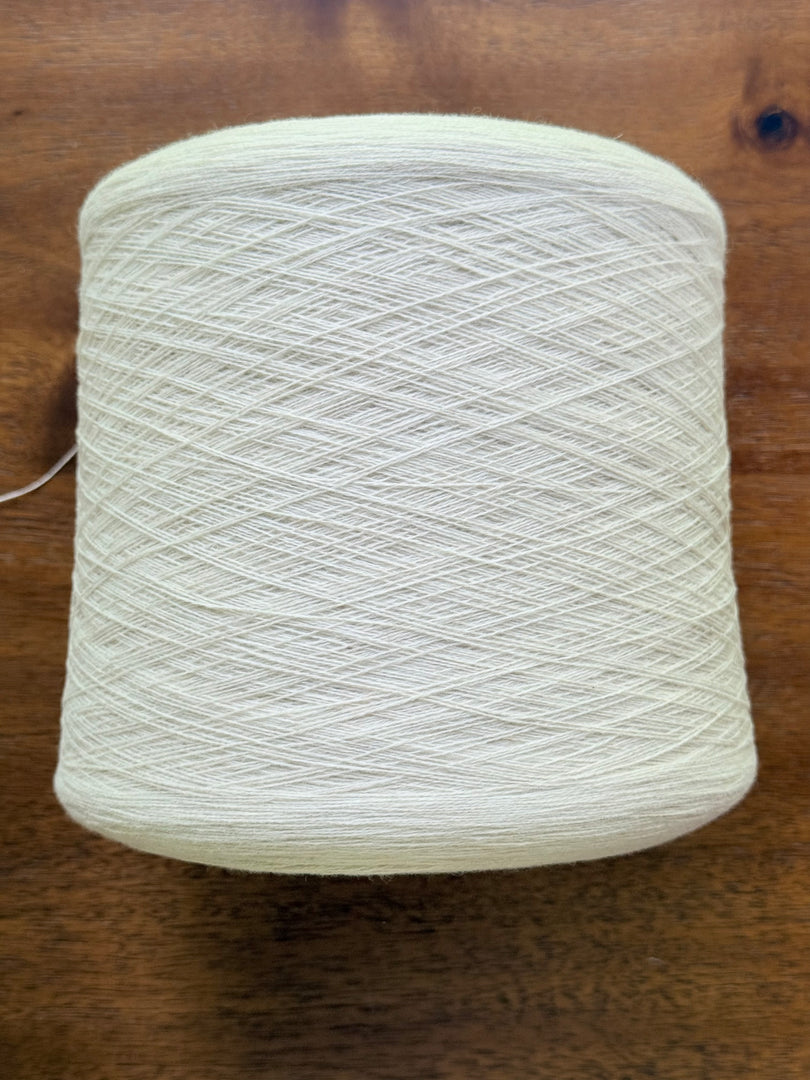 Consinee 90 Wool 10 Cashmere Cone Yarn 2/26nm · Machine Washable