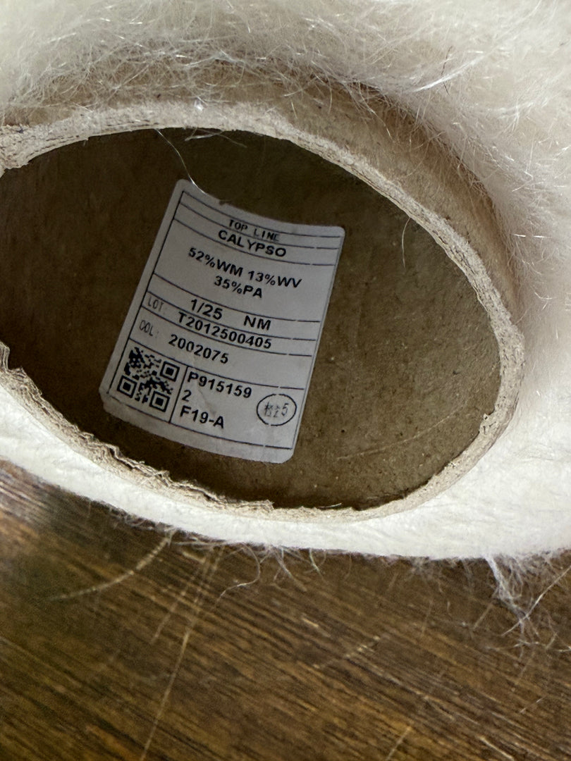 52% SuperKid Mohair 13% Extrafine Merino Wool 35% Polyamide 1/25nm Brushed Luxury Cone Yarn · Topline OBLIO