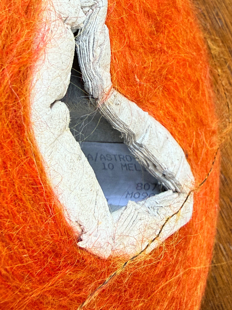 IGEA Astro 50 Kid Mohair 18 Wool Blend Brushed Yarn · Nm 10000 Cone