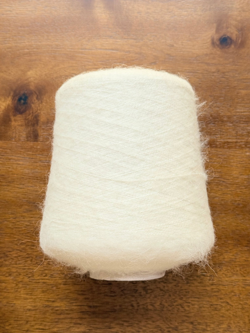 Topline Aspen 32 Alpaca 32 Merino 30 Polyamide 6 Elastane Cone Yarn