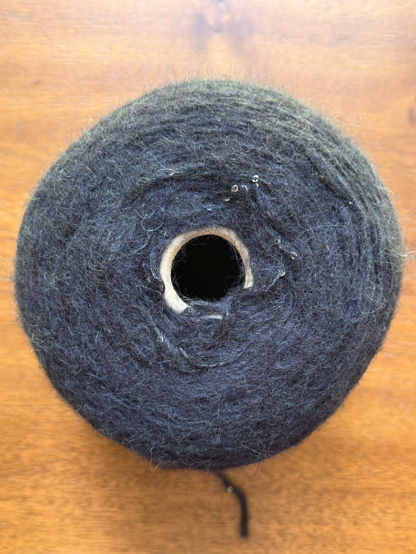 Pecci Cheerleader Alpaca Wool Blend Brushed Chain Sequin Cone Yarn