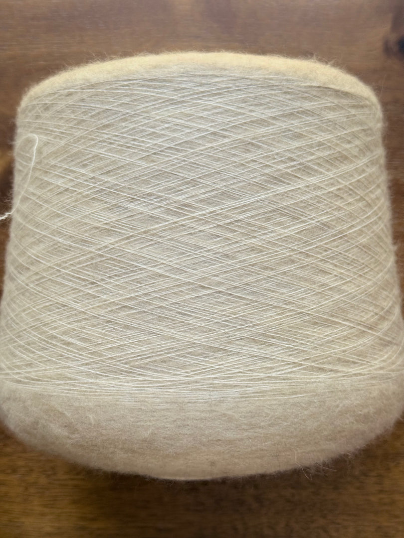 Lineapiù Yak 39 Merino 17 Yak 42 Polyamide 2 Elastane Cone Yarn · 18000Nm（1/18） · Italy