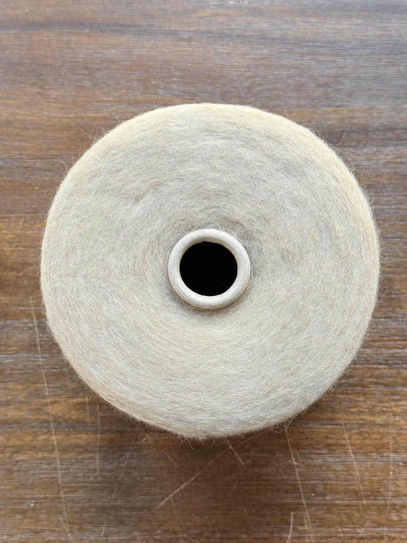 18% Yak, 43% Extrafine Merino Wool, 38% Polyamide, 1% Elastane Brushed Cone Yarn · Lineapiù