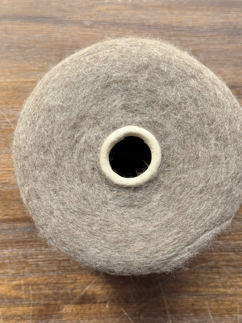 39% Extrafine Merino Wool, 17% Yak, 42% Polyamide, 2% Elastane Brushed Cone Yarn · Lineapiù