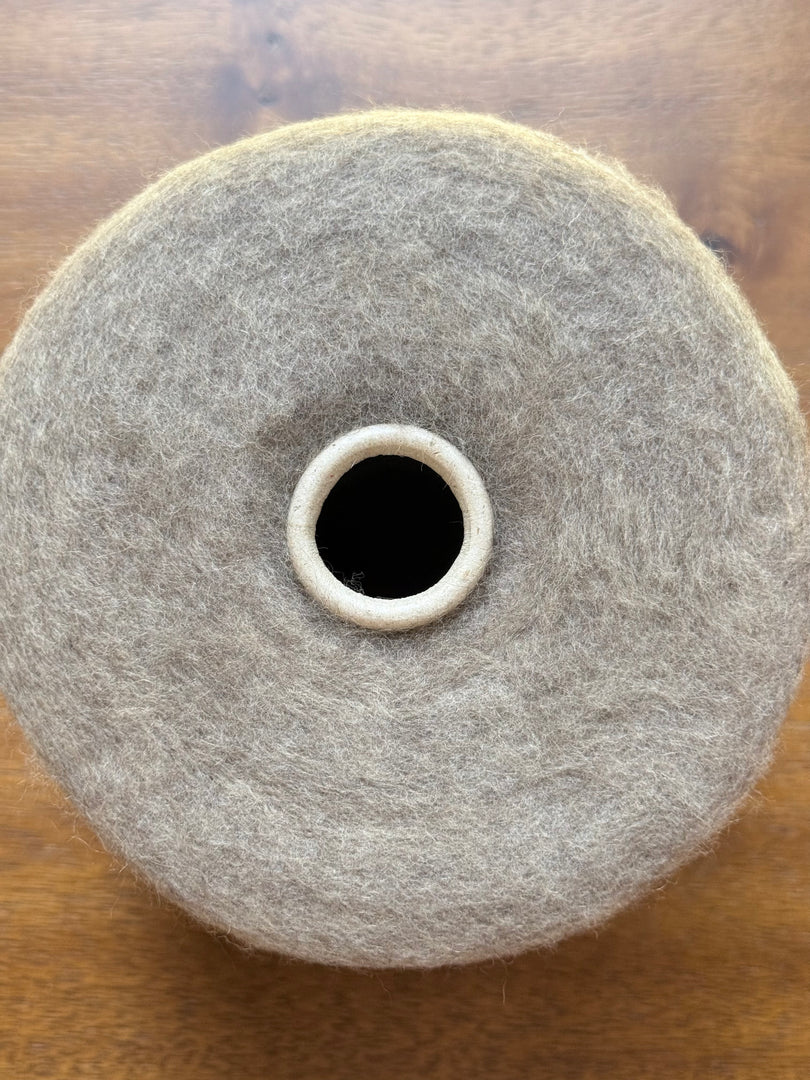 Lineapiù Yak 39 Merino 17 Yak 42 Polyamide 2 Elastane Cone Yarn · 18000Nm（1/18） · Italy