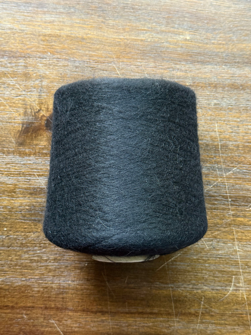 52% SuperKid Mohair 13% Extrafine Merino Wool 35% Polyamide 1/25nm Brushed Luxury Cone Yarn · Topline OBLIO