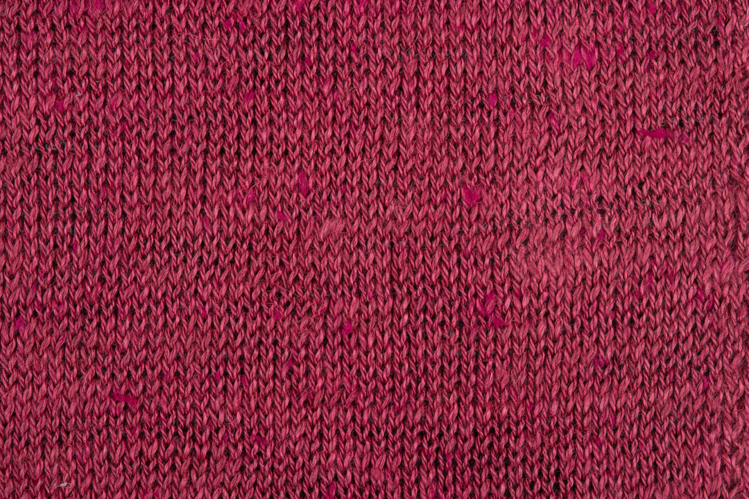 95% Linen 5% Silk Neps 2/9.5nm Cone Yarn · Cracked Cone