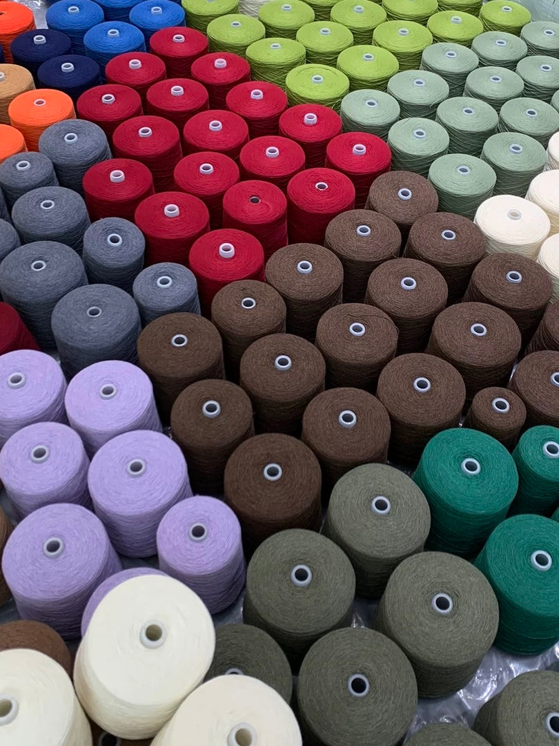 UPW 100 Extrafine Merino Wool 2/17.5nm Cone · Chinese Unfinished Industrial Surplus Yarn for Outerwear & Pattern