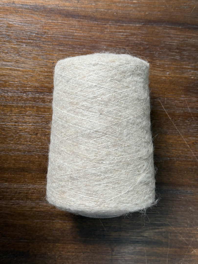 31% Yak 31% Alpaca 22% Extrafine Merino Wool 22% Recycled Nylon 1/4 Nm Brushed Cone Yarn · UPW