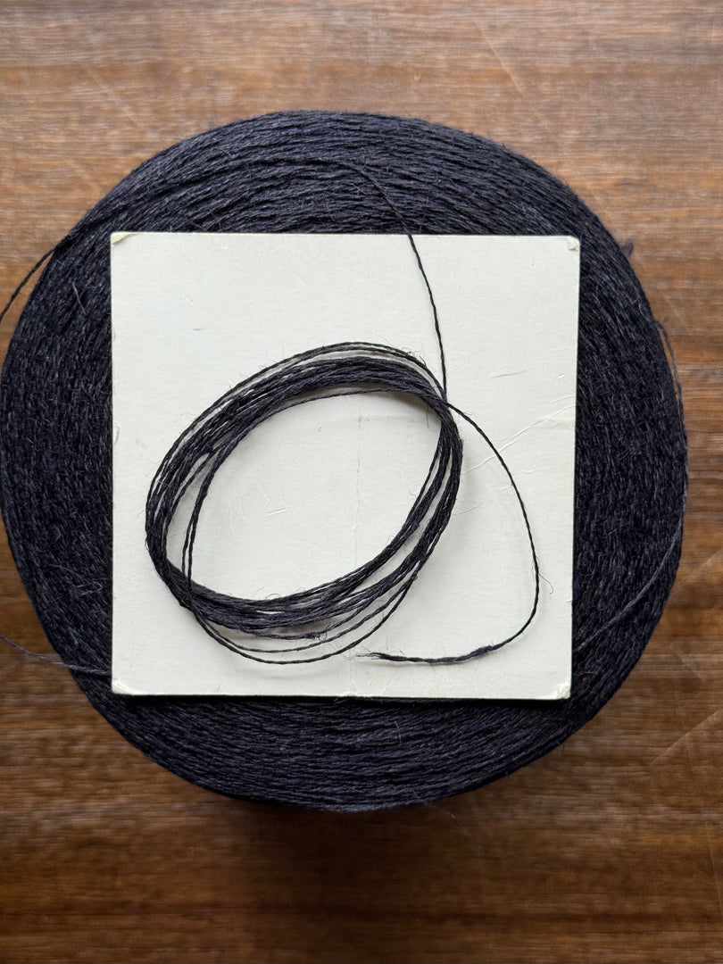95% Linen 5% Silk Neps 2/9.5nm Cone Yarn · Cracked Cone