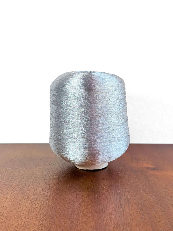 Olivo Makó Cotton Blend Metallic Carry-along Cone Yarn