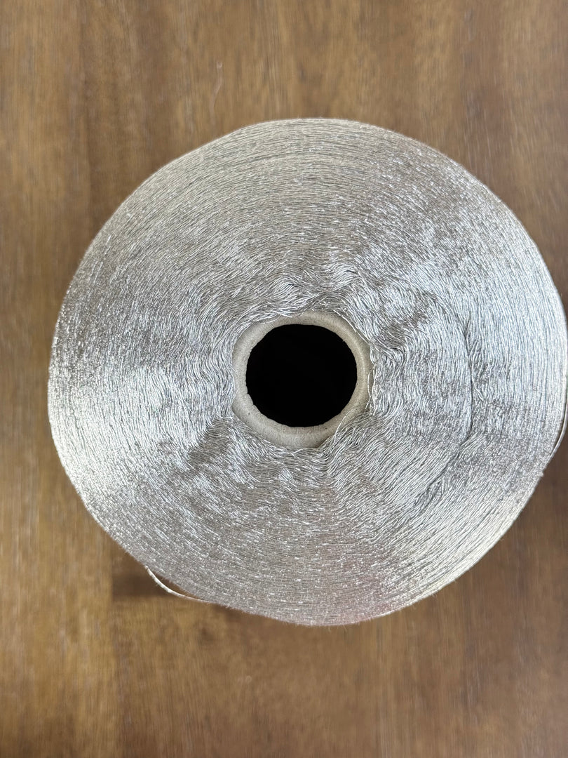 Olivo Makó Cotton Blend Metallic Carry-along Cone Yarn